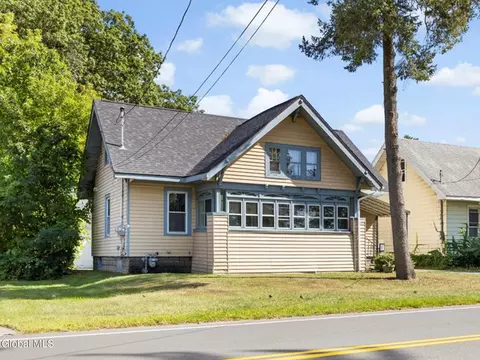 1229 N Westcott Rd, Rotterdam, NY 12306