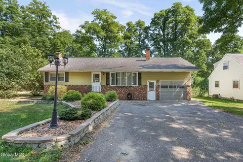 1260 Princetown Rd, Schenectady, NY 12306