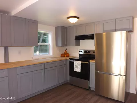 Kitchen - 25 Gabriel Rd, Corinth, NY 12822 photo 5 of 7