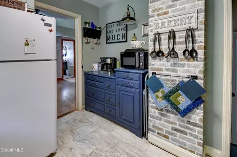 1030 Eugene Dr, Schenectady, NY 12303 photo 5