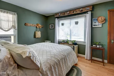 1030 Eugene Dr, Schenectady, NY 12303 photo 8