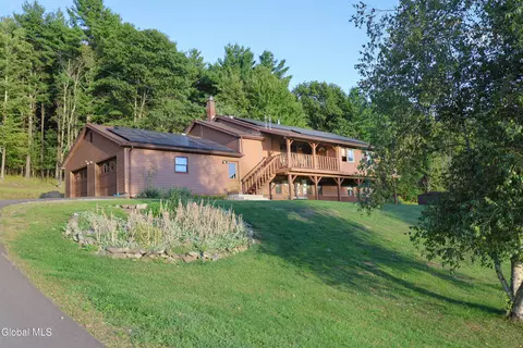 166 Stanton Rd, Coeymans Hollow, NY 12046