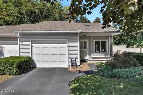 2069 Rosedale Way, Schenectady, NY 12303