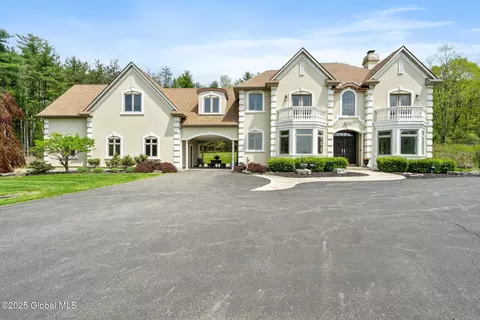 380-382 Lape Rd, Nassau, NY 12123
