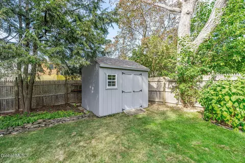 1185 Sumner Ave, Schenectady, NY 12309 photo 8