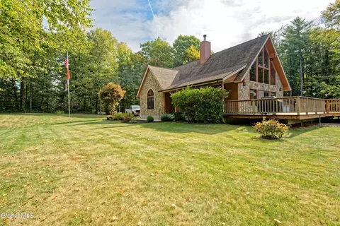 903 Charlton Rd, Glenville, NY 12302