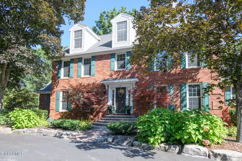 3275 E Lydius St, Schenectady, NY 12303
