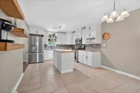 Kitchen - 23 Monroe Ave, Albany, NY 12203 photo 3 of 6