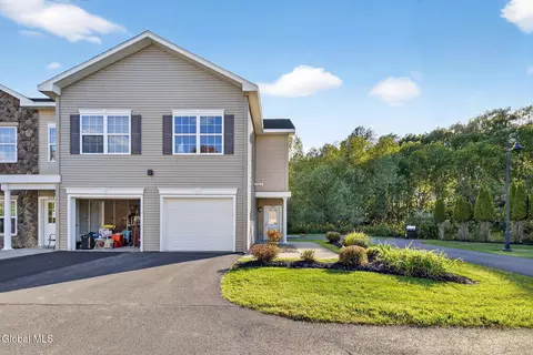 206 Worthington Ter, Wynantskill, NY 12198