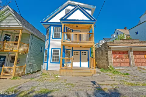 633 Lang St, Schenectady, NY 12308 photo 1