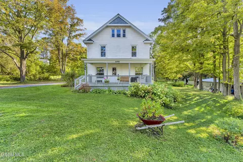 698 Mineral Springs Rd, Cobleskill, NY 12043