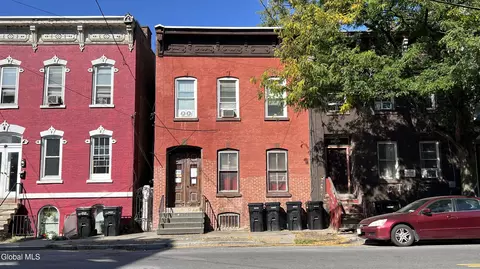 3161 6th Ave, Troy, NY 12180