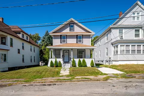 24 Slater St, Amsterdam, NY 12010