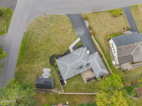 17 Dumbarton Dr, Delmar, NY 12054 photo 36