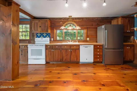 Kitchen - 7341 Fishhouse Rd, Broadalbin, NY 12025 photo 1 of 1