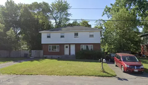 10 Derry Ln, Latham, NY 12110