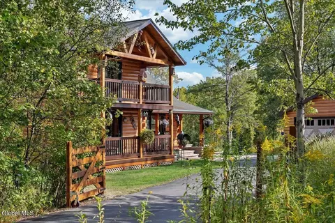 4865 Skyline Dr, Delanson, NY 12053