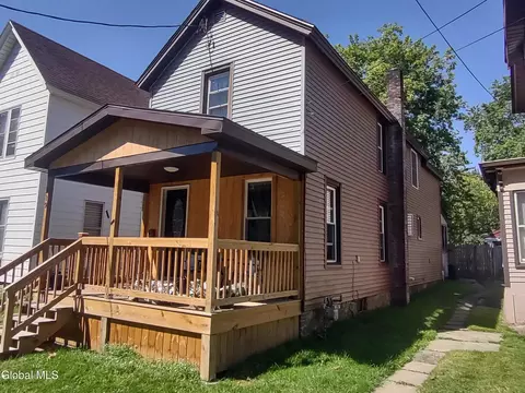 519 N Market St, Johnstown, NY 12095