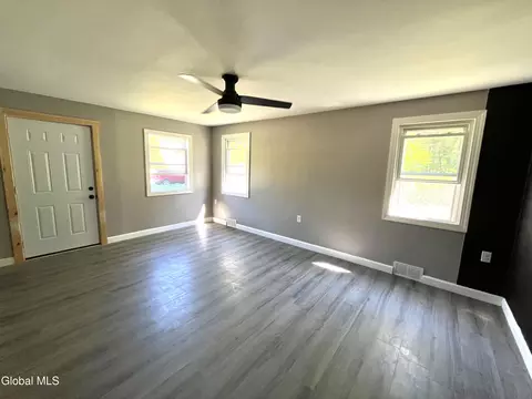 14 Weise Rd, Glenville, NY 12302 photo 9