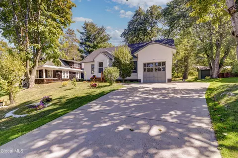 11 Shaper Ave, Canajoharie, NY 13317