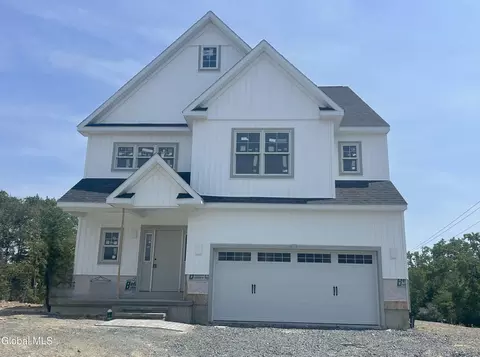 1 Sterling Rdg, Loudonville, NY 12211