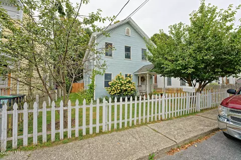 37 Center St, Hoosick Falls, NY 12090