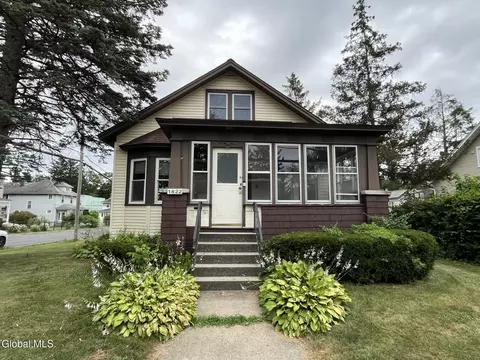 1822 7th St, Rensselaer, NY 12144