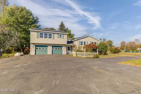 12 Sherman Ln, Westerlo, NY 12193