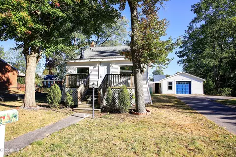 24 Dunning Ave, Albany, NY 12205