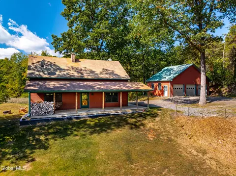 316 Fish And Game Rd, Hudson, NY 12534