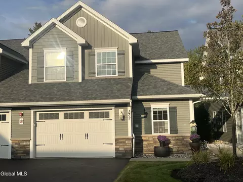 172 Paddock Cir, Rotterdam, NY 12306