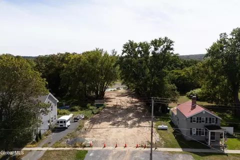 156 Main St, Esperance, NY 12066