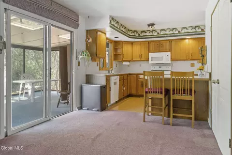 Kitchen - 827 Rector Rd, Glenville, NY 12302 photo 2 of 5