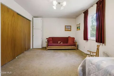 Bedroom - 827 Rector Rd, Glenville, NY 12302 photo 6 of 9