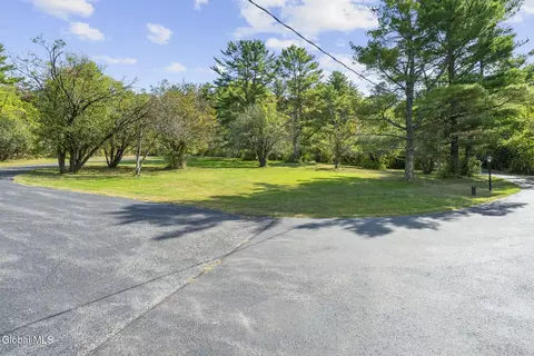 Exterior - 827 Rector Rd, Glenville, NY 12302 photo 10 of 10