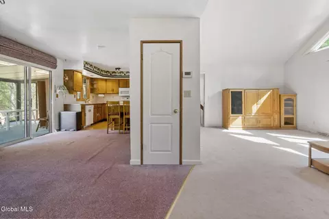 Entry Way - 827 Rector Rd, Glenville, NY 12302 photo 1 of 2