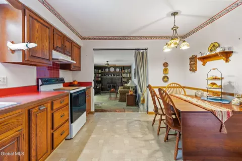 65 Bradt Rd, Rexford, NY 12148 photo 9