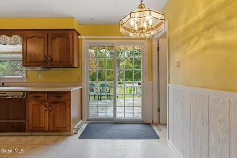 132 Snake Hill Rd, Glenville, NY 12302 photo 10