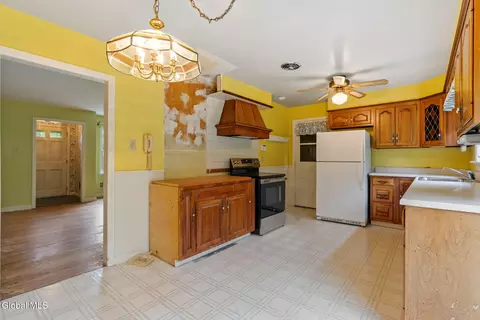 132 Snake Hill Rd, Glenville, NY 12302 photo 6