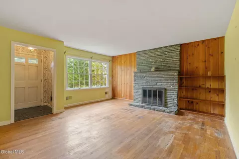 132 Snake Hill Rd, Glenville, NY 12302 photo 4
