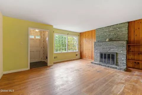 132 Snake Hill Rd, Glenville, NY 12302 photo 3