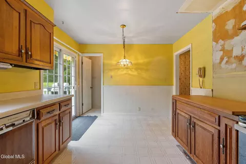 132 Snake Hill Rd, Glenville, NY 12302 photo 11