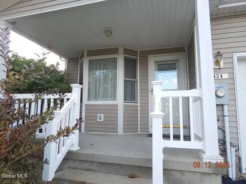171 Skyview Dr, Greenville, NY 12083