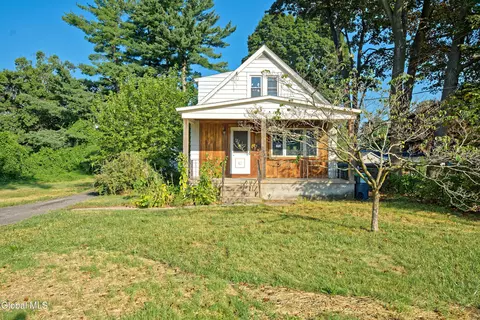 2937 Myrtle Ave, Schenectady, NY 12306
