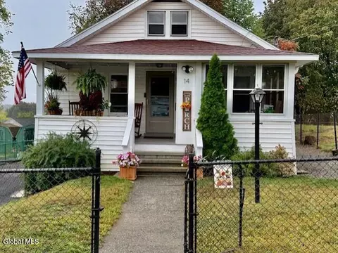 14 Cleminshaw Ave, Troy, NY 12180