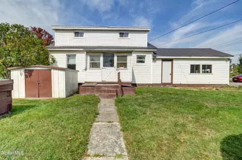 822 Old Trail Rd, Fonda, NY 12068