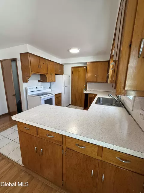 1450 Grenoside Ave, Schenectady, NY 12308 photo 12