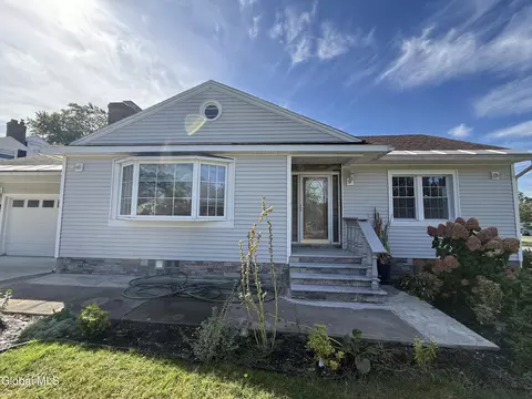 1450 Grenoside Ave, Schenectady, NY 12308