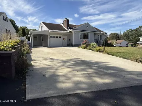 1450 Grenoside Ave, Schenectady, NY 12308 photo 2