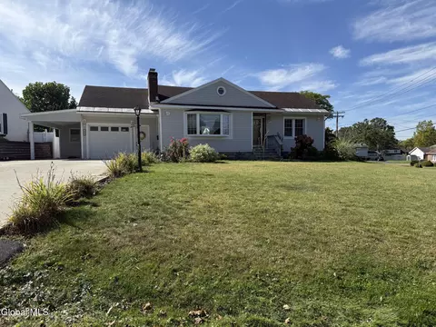 1450 Grenoside Ave, Schenectady, NY 12308 photo 3